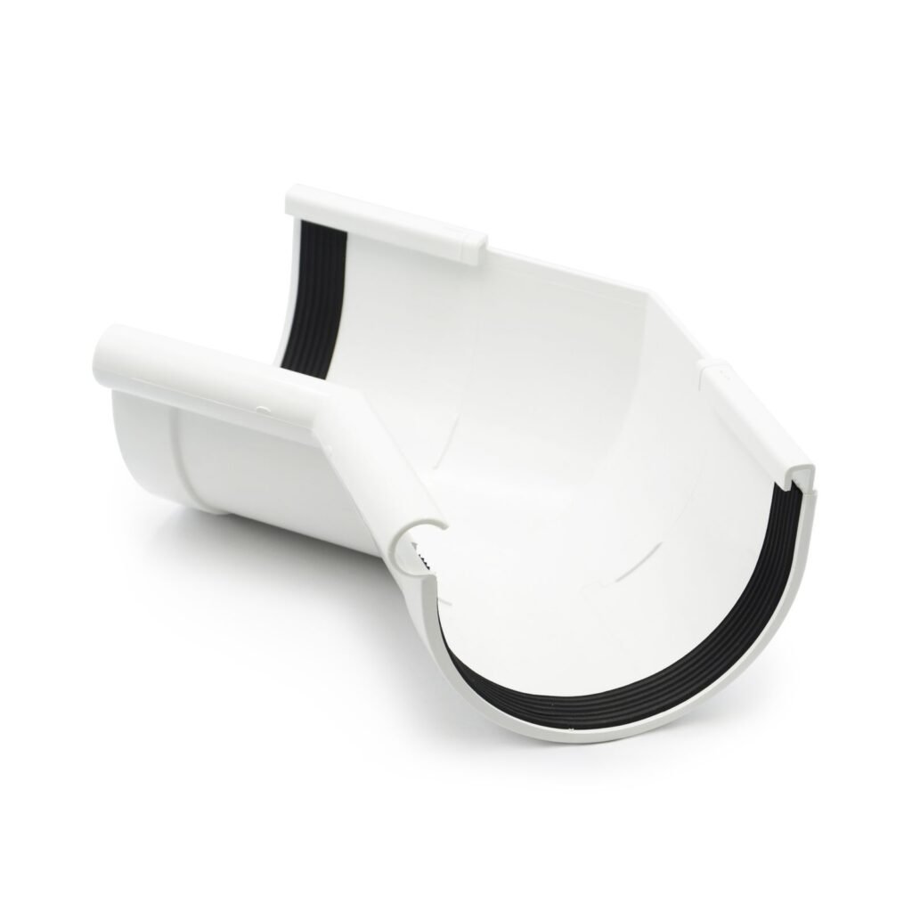 Кут ринви внутрішній 135° білий 130мм RainWay